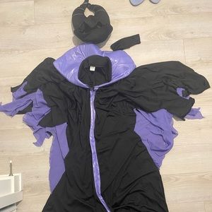 Halloween costume (size M) Maleficent costume adult